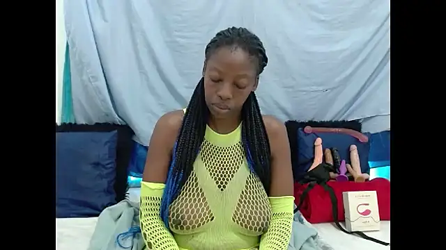 chocolatemix44 online show from 04-11-26, 07:56