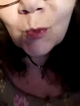 Snapshot of Snezhana chatting on 03-07-25, 07:49 Snezhana online show from 03-07-25, 07:49