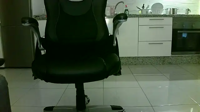 LaraReinaDelSol online show from 12-08-24, 08:58