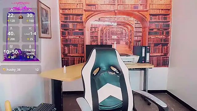 khiara moretti online show from 02-05-25, 01:37