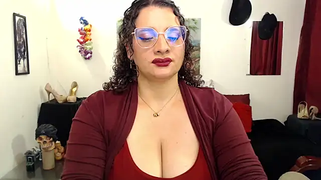 Snapshot of Aleja_Gonzales chatting on 01-27-25, 09:44 Aleja Gonzales online show from 01-27-25, 09:44