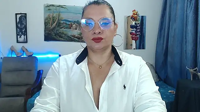 Snapshot of Aleja_Gonzales chatting on 01-10-26, 12:07 Aleja Gonzales online show from 01-10-26, 12:07