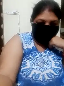 Snapshot of Shoni__ chatting on 12-02-24, 05:15 Shoni online show from 12-02-24, 05:15