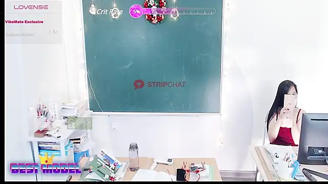 Snapshot of _Math_ chatting on 12-24-24, 03:27 Math online show from 12-24-24, 03:27