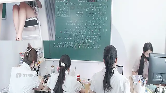 Snapshot of _Math_ chatting on 09-16-25, 03:29 Math online show from 09-16-25, 03:29