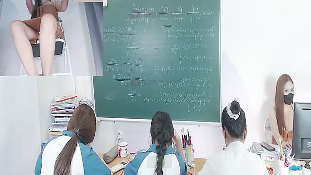 Snapshot of _Math_ chatting on 09-22-25, 03:03 Math online show from 09-22-25, 03:03