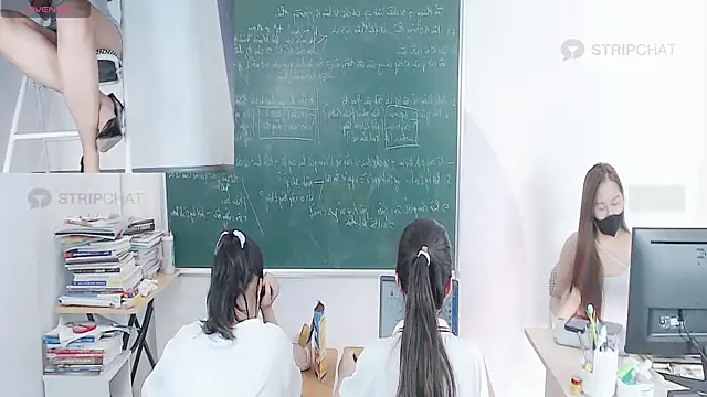 Snapshot of _Math_ chatting on 09-27-25, 03:11 Math online show from 09-27-25, 03:11