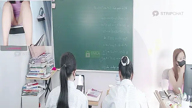 Snapshot of _Math_ chatting on 10-16-25, 02:56 Math online show from 10-16-25, 02:56