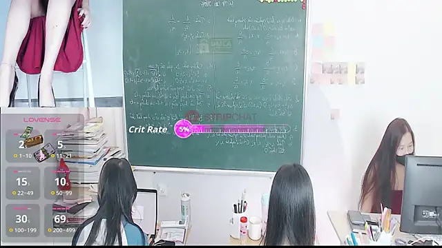 Snapshot of _Math_ chatting on 11-25-25, 10:48 Math online show from 11-25-25, 10:48