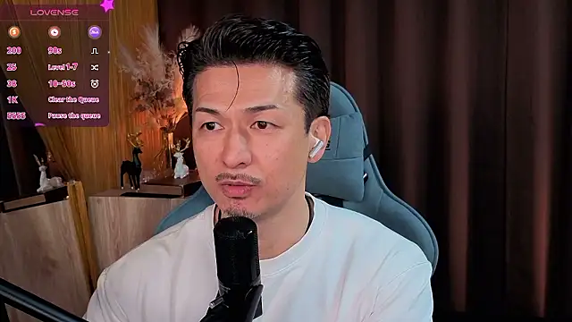 Snapshot of HARU-outdoor-x chatting on 10-25-25, 02:24 HARU-outdoor-x online show from 10-25-25, 02:24