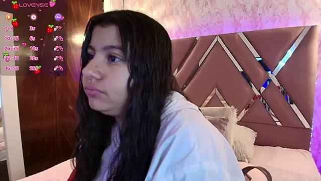 Snapshot of Miaa_Smiith1 chatting on 02-07-25, 12:06 Miaa Smiith1 online show from 02-07-25, 12:06