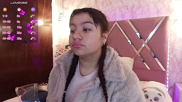 Snapshot of Miaa_Smiith1 chatting on 03-05-25, 12:11 Miaa Smiith1 online show from 03-05-25, 12:11