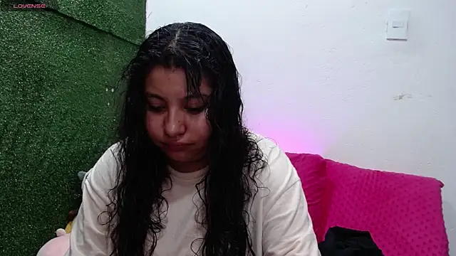 Snapshot of Miaa_Smiith1 chatting on 11-05-25, 10:04 Miaa Smiith1 online show from 11-05-25, 10:04