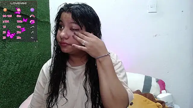 Snapshot of Miaa_Smiith1 chatting on 11-07-25, 10:04 Miaa Smiith1 online show from 11-07-25, 10:04