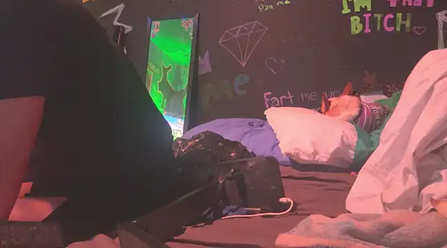 Snapshot of watermellonpussy chatting on 01-06-25, 08:28 watermellonpussy online show from 01-06-25, 08:28