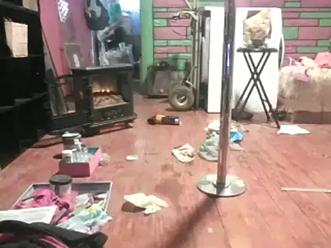 Snapshot of watermellonpussy chatting on 01-10-25, 07:00 watermellonpussy online show from 01-10-25, 07:00