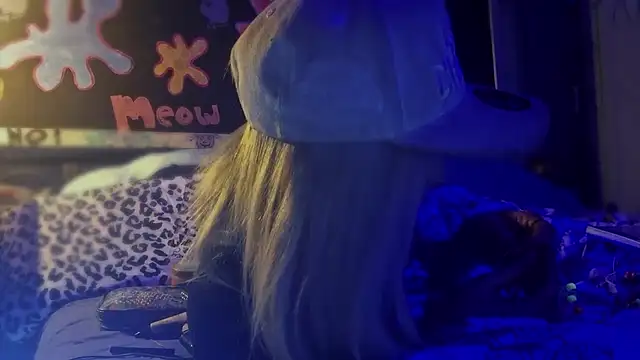 Snapshot of watermellonpussy chatting on 02-16-25, 03:58 watermellonpussy online show from 02-16-25, 03:58