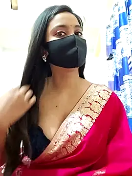 Snapshot of SimaRoy- chatting on 02-15-25, 01:21 SimaRoy- online show from 02-15-25, 01:21