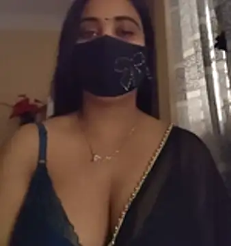 Snapshot of SimaRoy- chatting on 11-06-25, 01:28 SimaRoy- online show from 11-06-25, 01:28