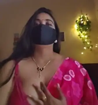 Snapshot of SimaRoy- chatting on 11-18-25, 01:11 SimaRoy- online show from 11-18-25, 01:11