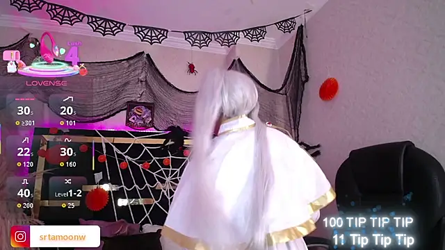 Snapshot of Moon_Water__ chatting on 10-29-25, 10:06 Moon Water online show from 10-29-25, 10:06