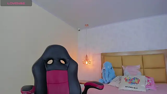 LARSONMIA online show from 03-10-25, 12:15