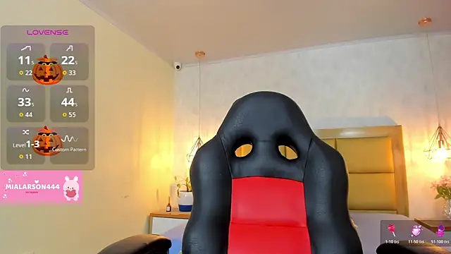 LARSONMIA online show from 10-17-25, 12:30