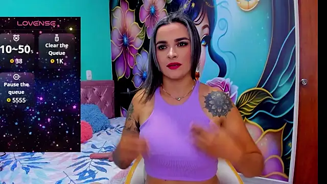 Snapshot of mia_bigtits17 chatting on 12-28-24, 12:36 mia bigtits17 online show from 12-28-24, 12:36