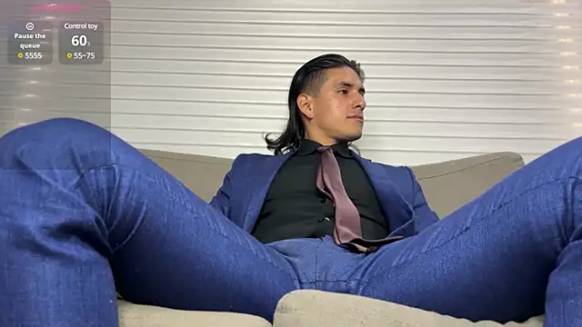 Tom blunt96 online show from 01-25-25, 02:36