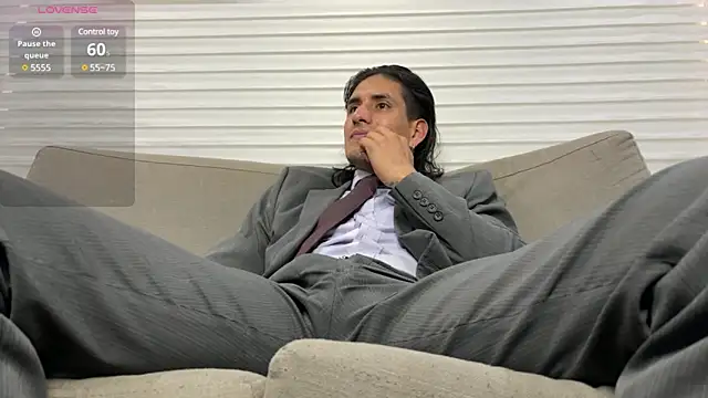 Tom blunt96 online show from 02-06-25, 12:16