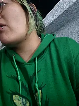 lucky-leah online show from 10-10-25, 03:38