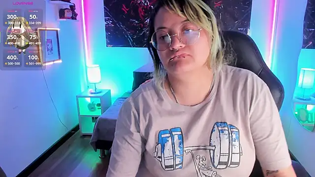 lucky-leah online show from 10-23-25, 03:28