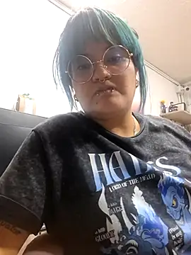 Snapshot of lucky-leah chatting on 06-12-26, 03:49 lucky-leah online show from 06-12-26, 03:49