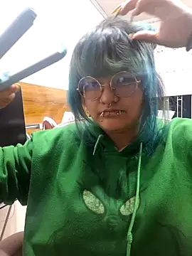 Snapshot of lucky-leah chatting on 07-16-26, 03:45 lucky-leah online show from 07-16-26, 03:45