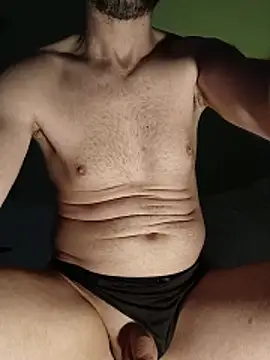 Snapshot of niesmialy39oon chatting on 11-17-25, 04:35 niesmialy39oon online show from 11-17-25, 04:35