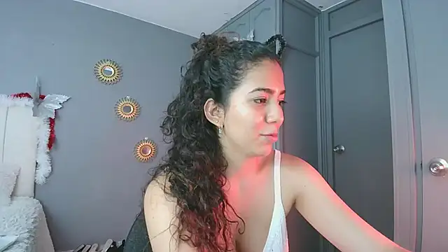 Snapshot of arteverena chatting on 01-02-25, 02:22 arteverena online show from 01-02-25, 02:22