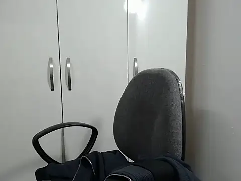 Love bug15 online show from 12-17-24, 01:07