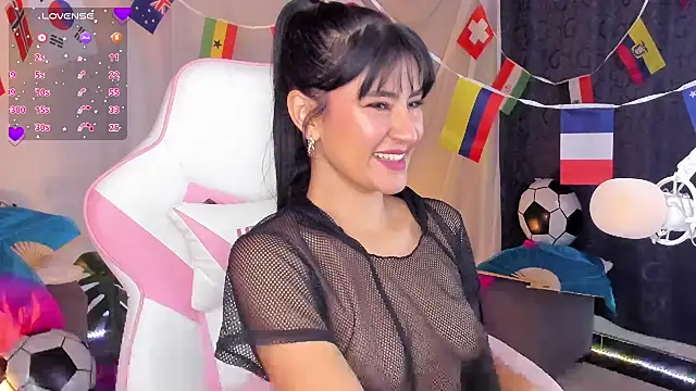 Snapshot of Violetta_kim1 chatting on 06-29-26, 07:14 Violetta kim1 online show from 06-29-26, 07:14