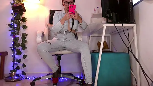 SUZZET 22 online show from 03-20-26, 02:22