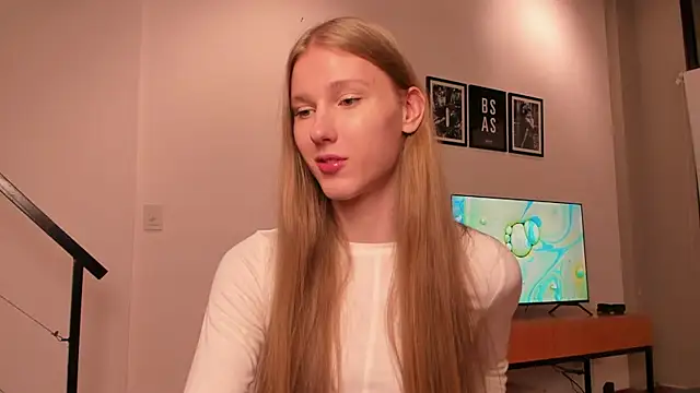 Mira Lite online show from 01-18-26, 01:31