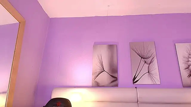 milan sweet online show from 04-21-26, 09:28