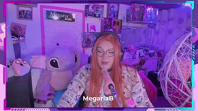 Snapshot of MegariaB chatting on 03-22-25, 05:17 MegariaB online show from 03-22-25, 05:17