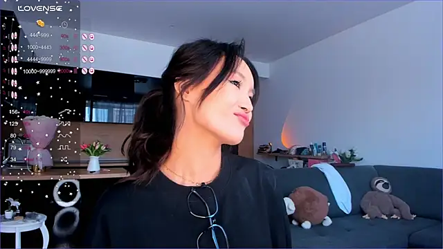 Snapshot of Sweet_yasu chatting on 03-05-25, 08:21 Sweet yasu online show from 03-05-25, 08:21