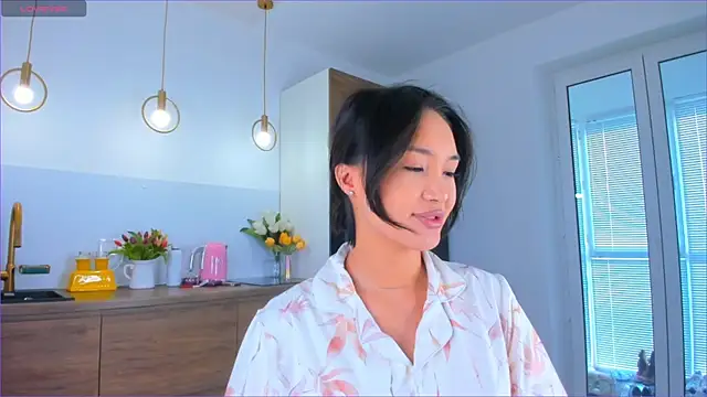 Snapshot of Sweet_yasu chatting on 12-05-25, 05:27 Sweet yasu online show from 12-05-25, 05:27