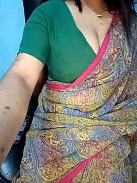 Snapshot of Dayna-36 chatting on 01-09-25, 05:43 Dayna-36 online show from 01-09-25, 05:43