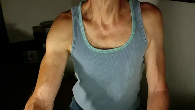 Snapshot of Artjack-cam4 chatting on 07-10-26, 11:57 Artjack-cam4 online show from 07-10-26, 11:57