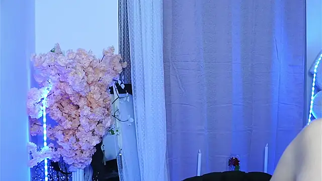 ivyleague  online show from 03-24-26, 06:13