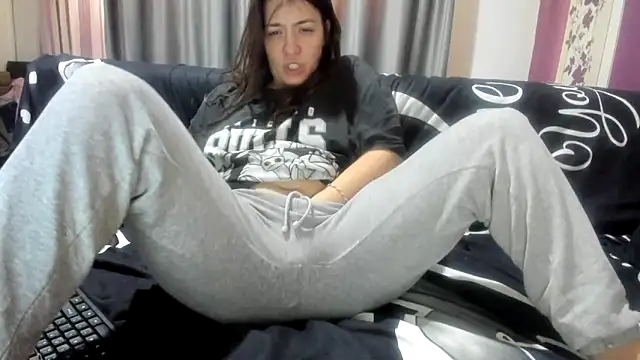 Dyana Kaylinn online show from 03-11-25, 05:16