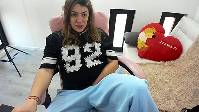 Dyana Kaylinn online show from 04-13-26, 04:18