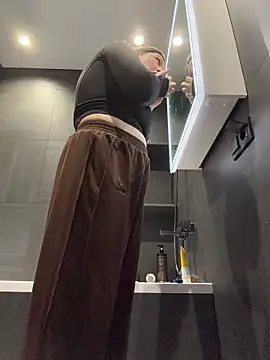 JessiMur online show from 04-20-26, 05:10